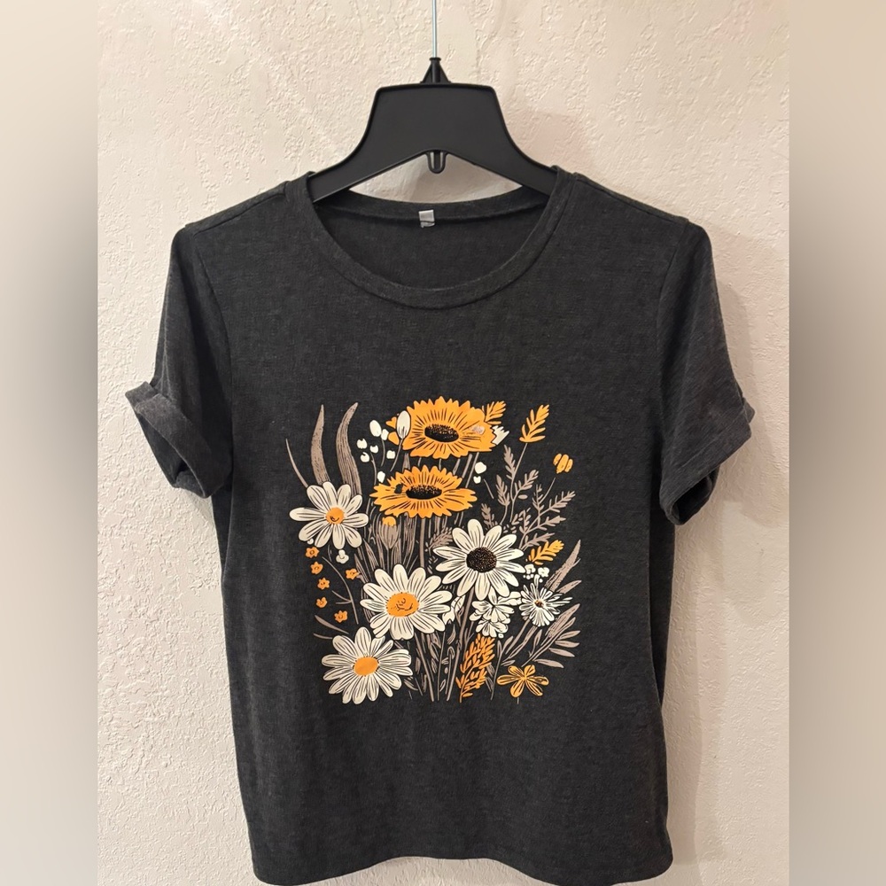Lulu's Black Floral Short Sleeve Tee